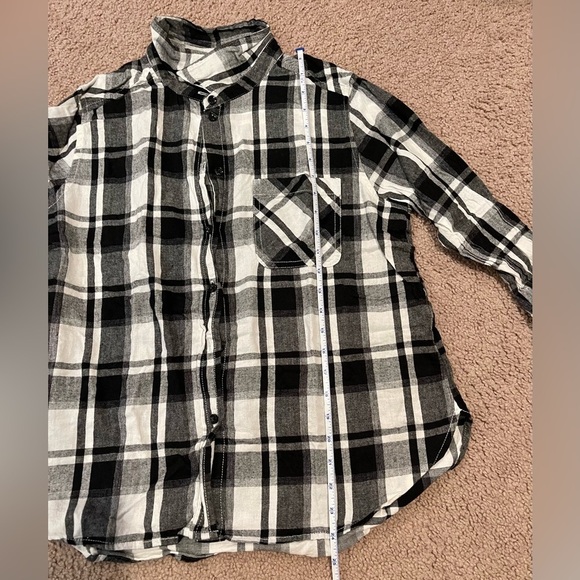 Women's TIME TRU black &white plaid flannel long sleeve shirt - Picture 4 of 10